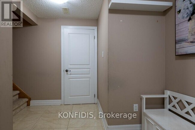 Building Photo - 836 Coldstream Dr