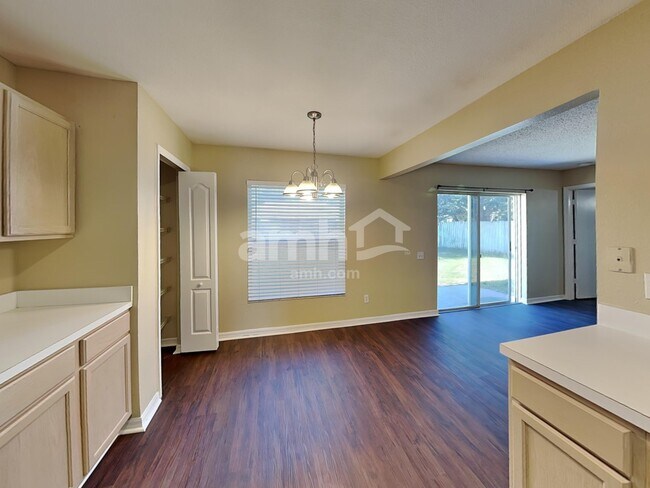 Building Photo - 12519 Dawn Vista Dr