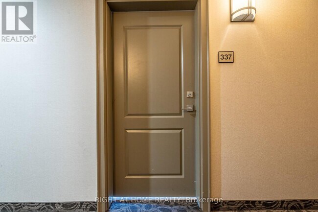 Building Photo - 125 Shoreview Pl