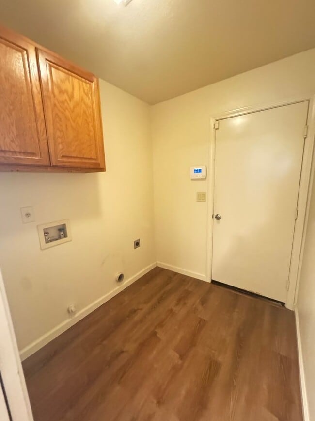 Foto del edificio - 3 bed 2 ba house in S. Yuba City