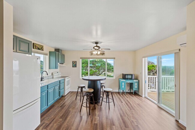Building Photo - ELL149-Ocean