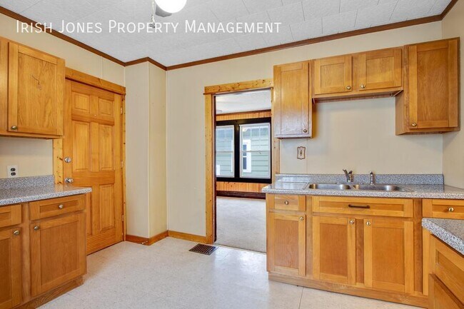 Foto del edificio - 58 Royal Ave