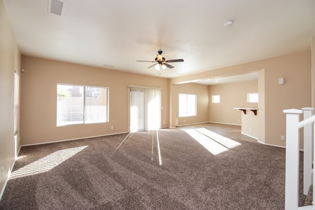 Foto del edificio - 735 W Fruit Tree Ln