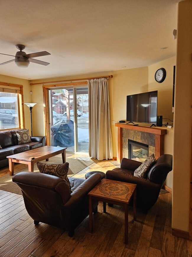 Building Photo - Two Bedroom Ski Lease in the Boulders