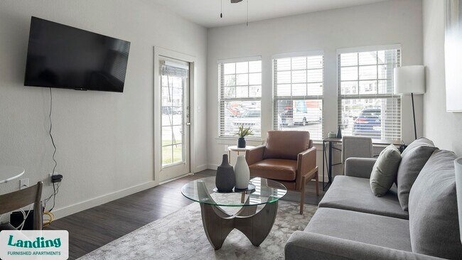 Foto del edificio - 13301 Dessau Rd