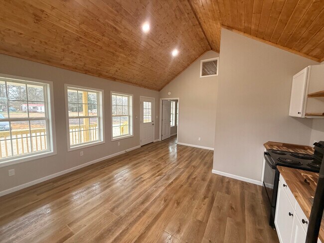 Foto del edificio - 4455 Friendship Rd