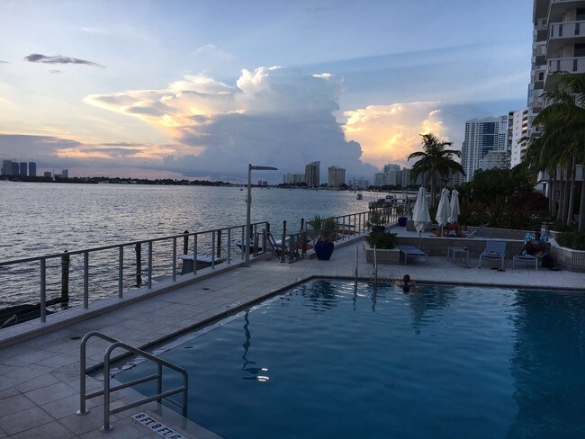 Foto del edificio - 800 West Ave