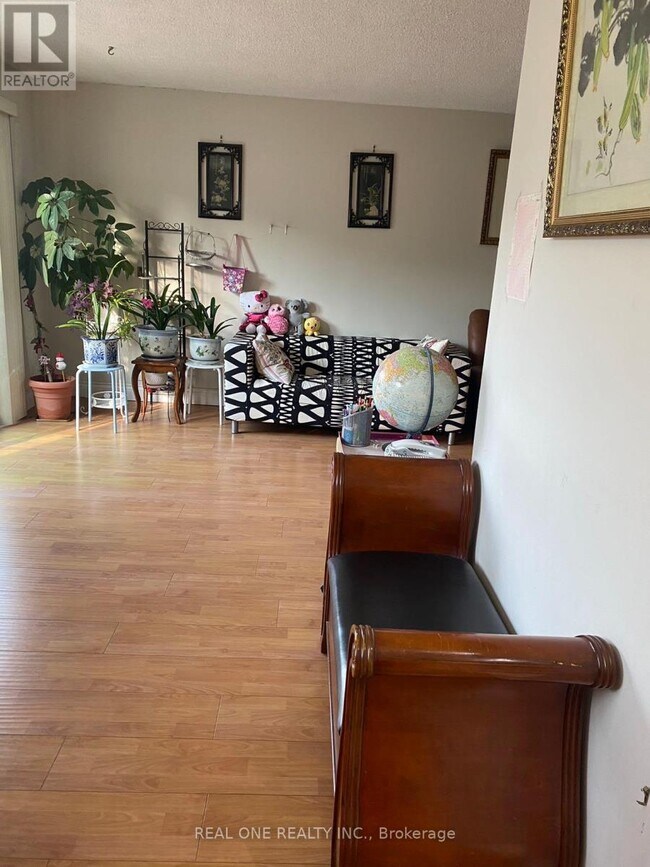 Building Photo - 334 Chester Le Blvd