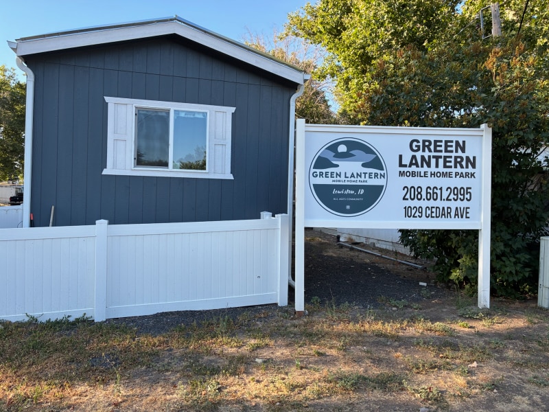 Building Photo - 1029 Cedar Ave