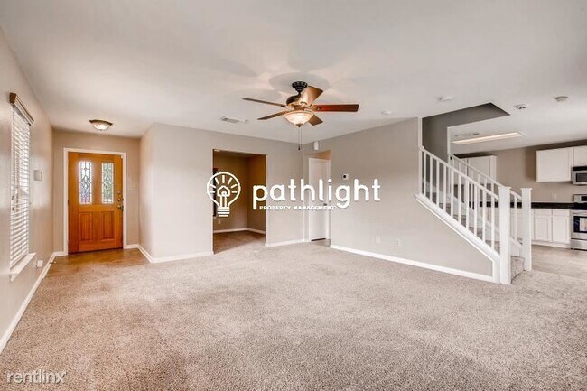 Building Photo - 3 br, 2.5 bath House - 12003 Crescent Chas...