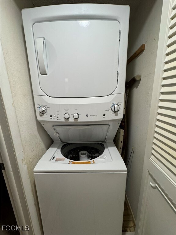 Foto del edificio - 5455 Peppertree Dr