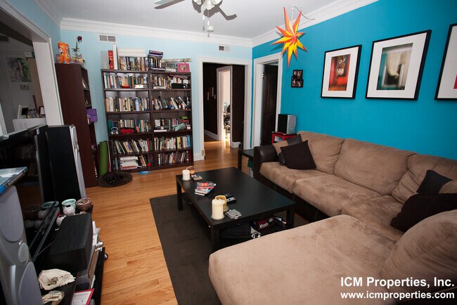 Building Photo - 4917 N Hermitage Ave