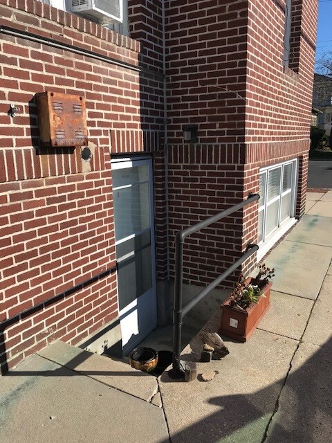 Building Photo - 4805 Ventnor Ave