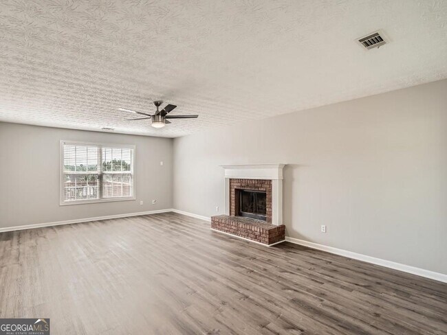 Foto del edificio - 2240 Blue Ridge Ln