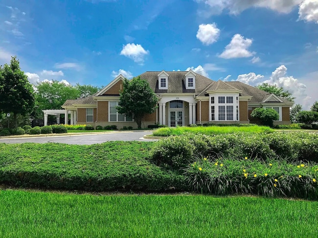 Foto del edificio - 2111 Tremont Ave