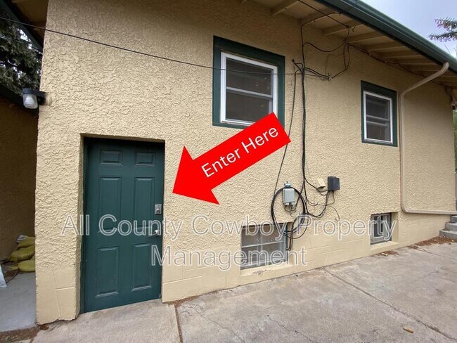 Foto del edificio - 170 1/2 N 8th St