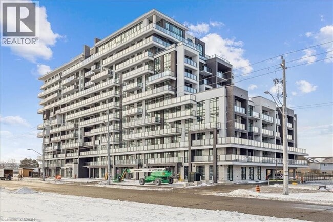 Building Photo - 461 Green Rd