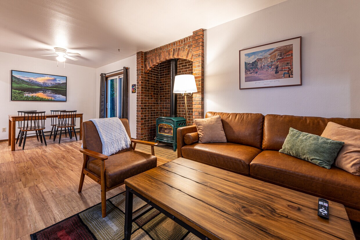 Foto principal - 505 E Simpson St