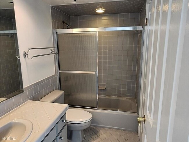 Foto del edificio - 4 br, 3 bath House - 320 SE 12th Ave
