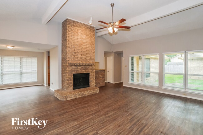 Building Photo - 2106 Stein Way