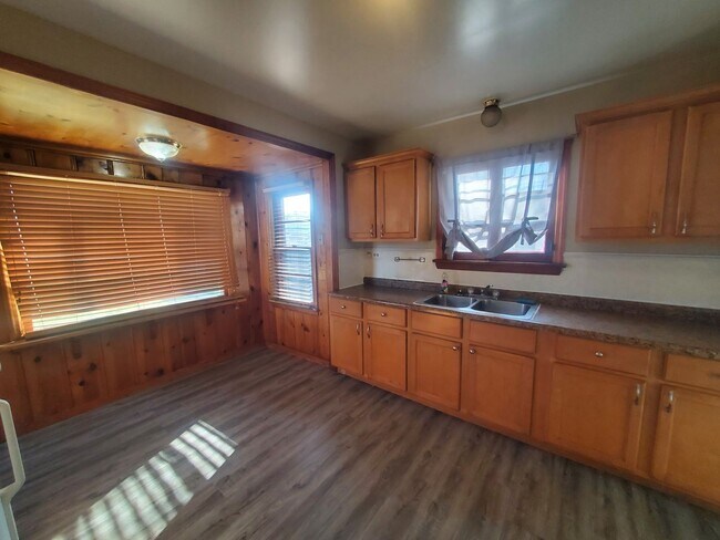 Foto del edificio - 3 Bedroom Single Family