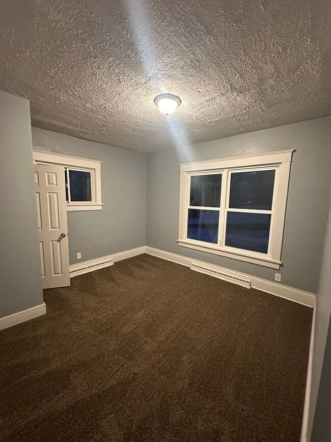 Building Photo - Lease To Purchase | 4 Bedrooms | 1.5 Bath | Single Family Home