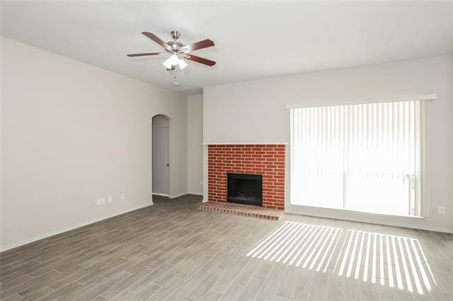 Building Photo - 601 Creekview Dr