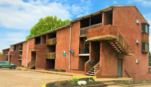 Building Photo - Greenbriar Gardens