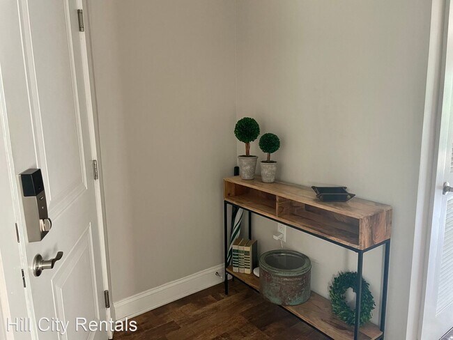 Foto del edificio - 1 br, 1 bath House - 51 11th Street Unit 11