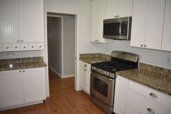 Foto del edificio - 5311 Callister Ave