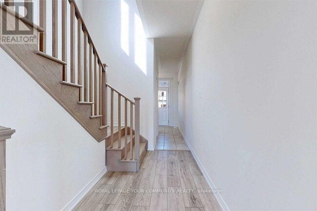 Building Photo - 63 Valleybrook Rd