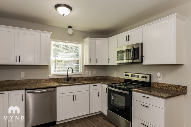 Foto del edificio - 4726 Dawnwood Dr