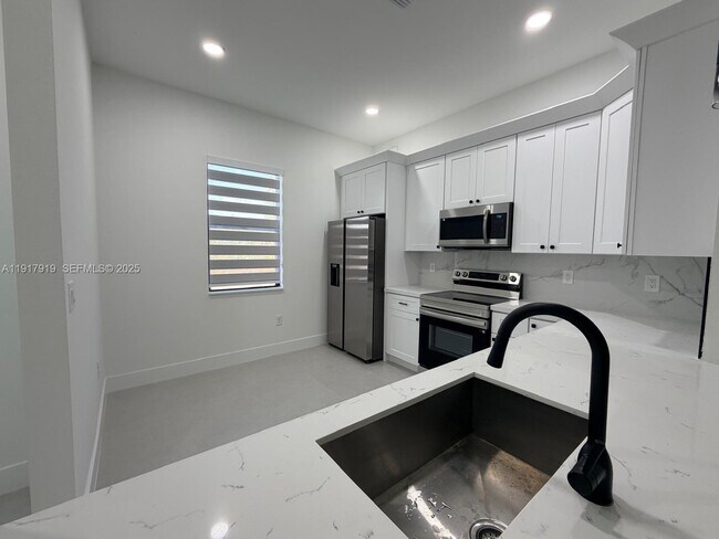 Foto del edificio - 1144 Mobley St E