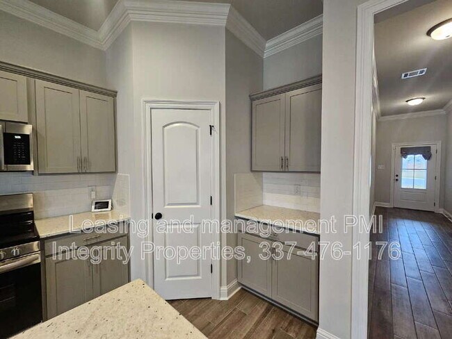 Building Photo - 26063 Purdy Ave