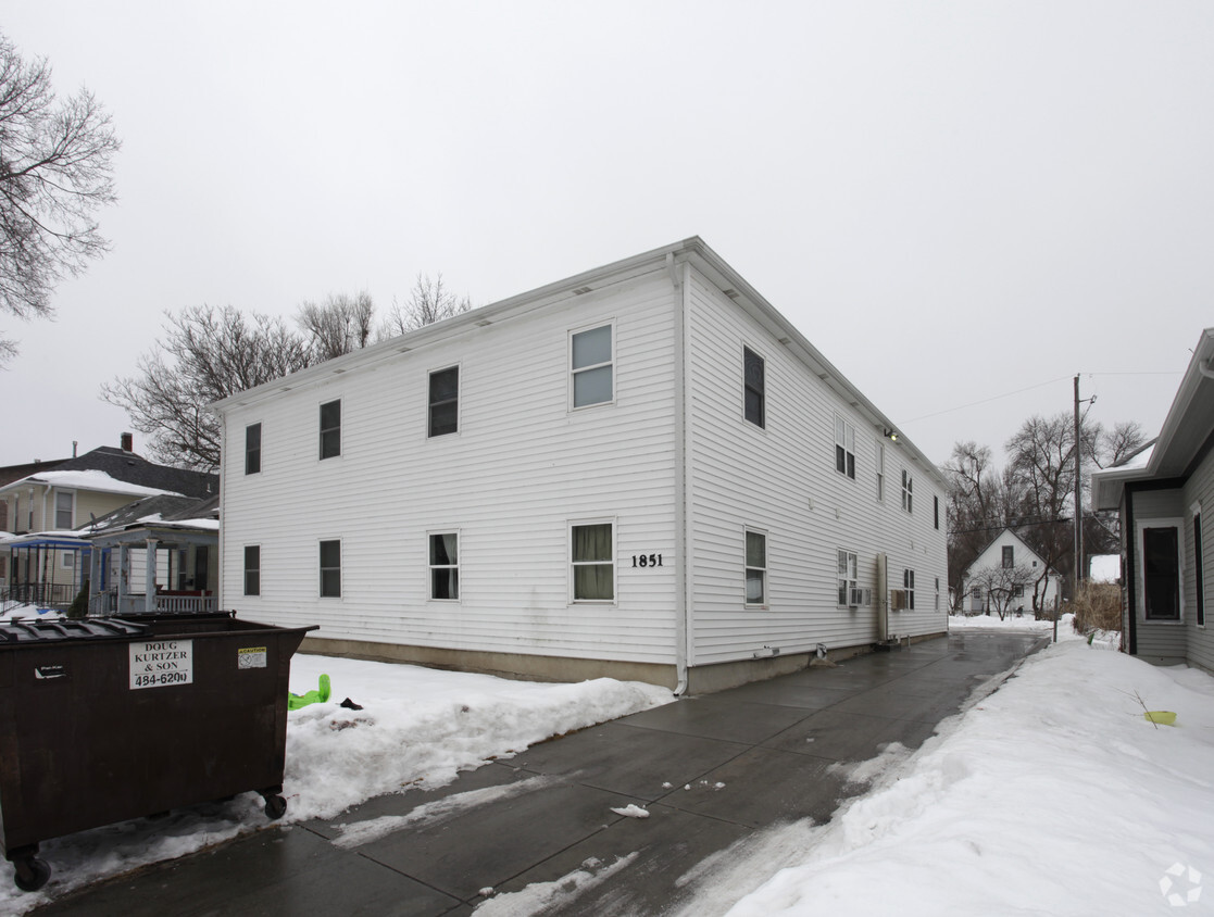 Building Photo - 1851 Garfield St