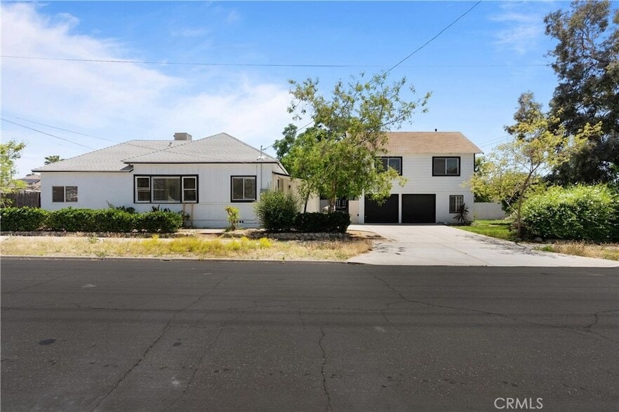 Primary Photo - 421 W Sun Ave