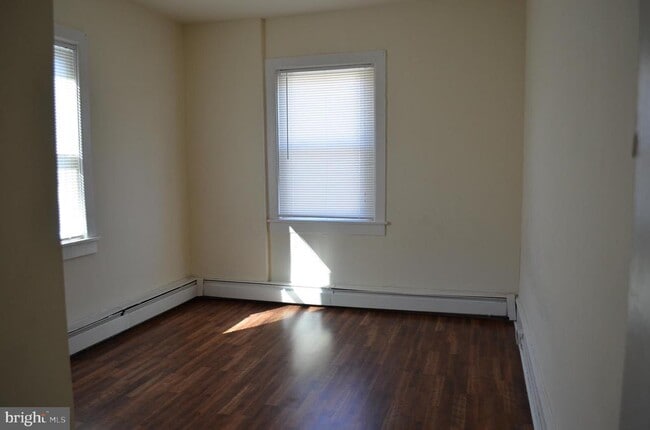 Building Photo - 400 Richey Ave