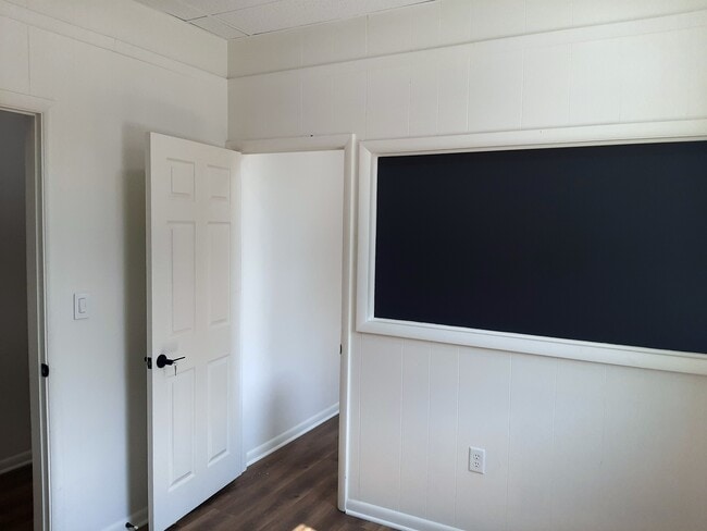 Building Photo - 19 W Washington St Apt 3