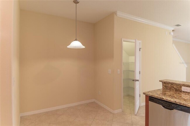 Foto del edificio - 31235 Claridge Pl