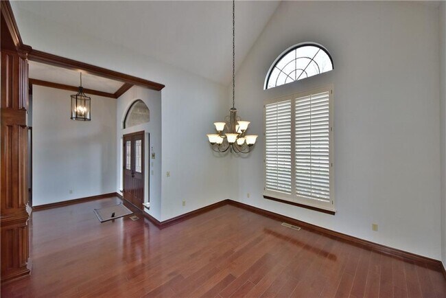 Building Photo - 1109 Irvine Dr