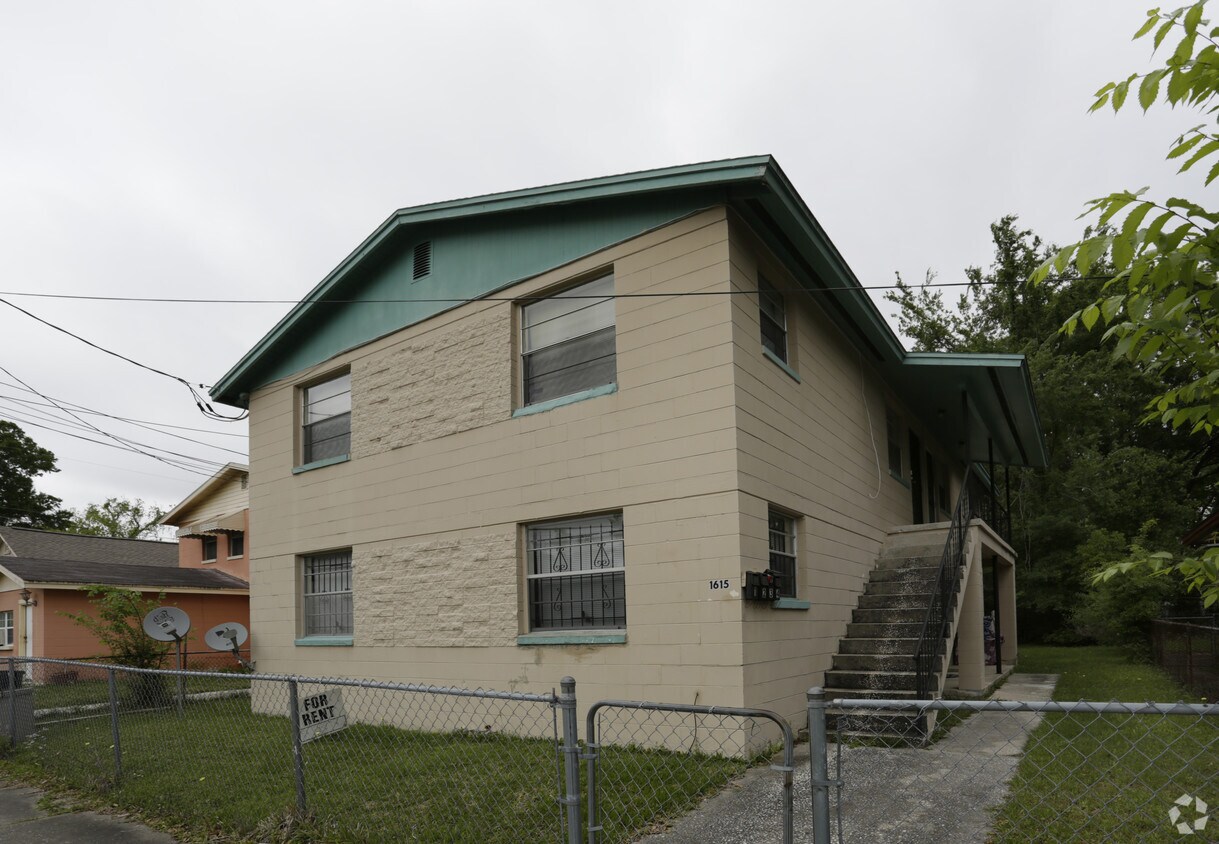 Foto principal - 1615 Tyler St