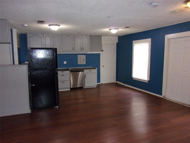 Building Photo - 9106 Shepard Dr