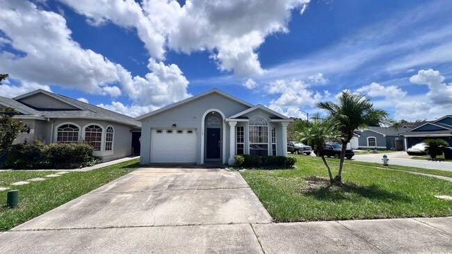 Spacious 3BR Corner Lot Home with Large Fe... - Spacious 3BR Corner Lot Home with Large Fe...