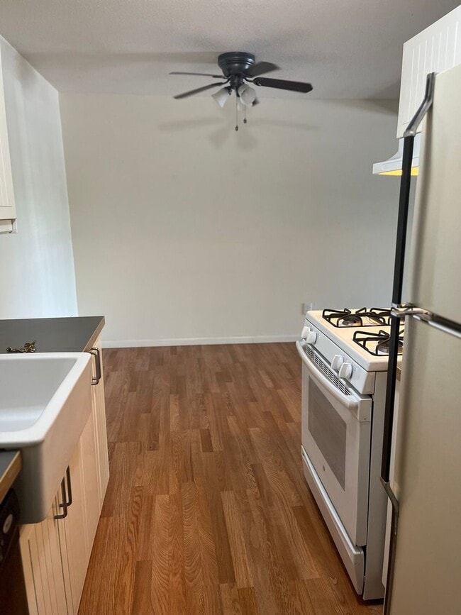 Building Photo - Maintenance-Free Living By The Beach