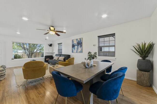 Foto del edificio - 4132 Matia Dr