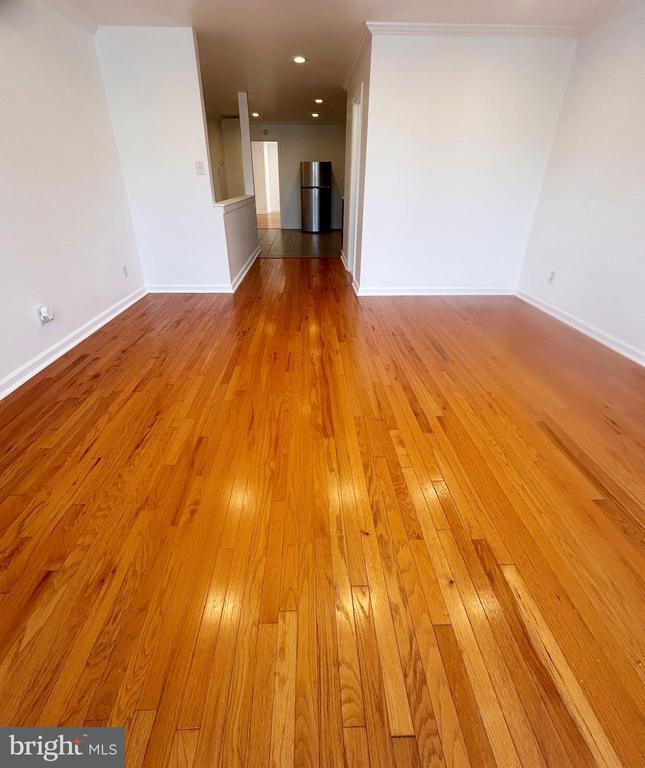 Foto del edificio - 7053 Paschall Ave
