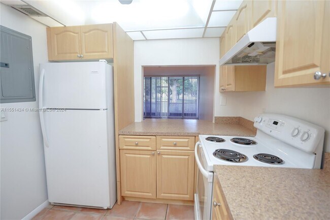 Foto del edificio - 9481 Evergreen Pl