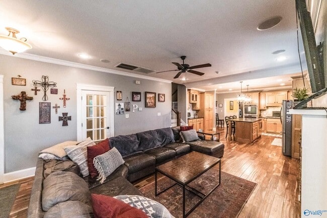 Building Photo - 1716 NE Wellman Ave