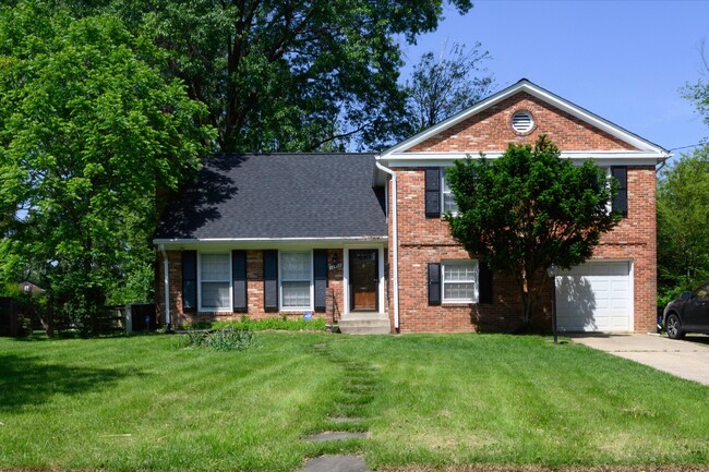 Building Photo - Amazingly Beautiful 4BR/3.5BA/1GAR "Old Fa...