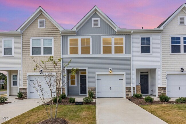 Foto del edificio - 172 Paramount Dr